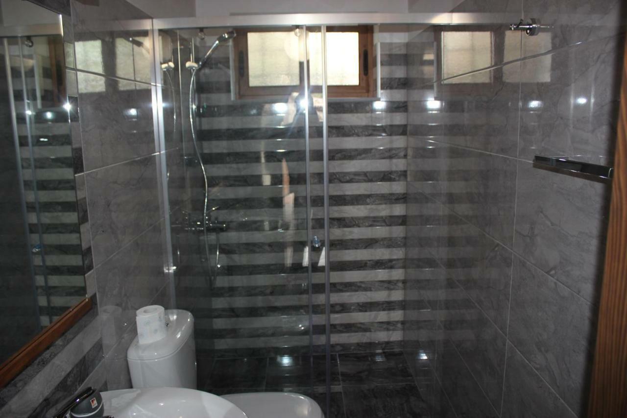 Guesthouse Arjan Berat Zewnętrze zdjęcie
