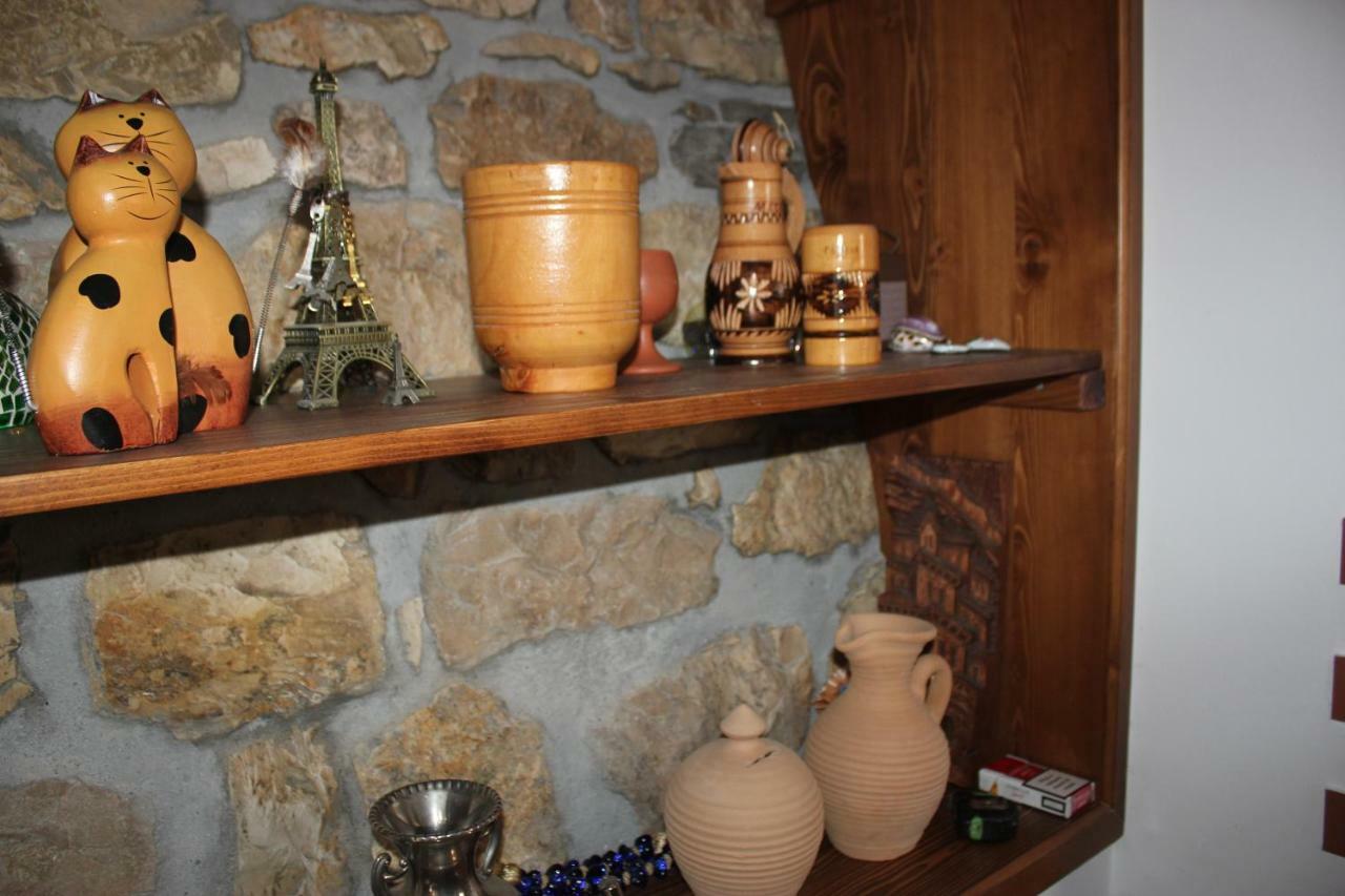 Guesthouse Arjan Berat Zewnętrze zdjęcie