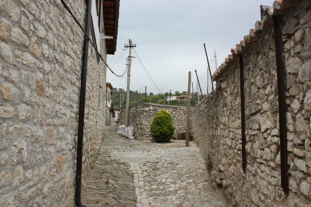 Guesthouse Arjan Berat Zewnętrze zdjęcie