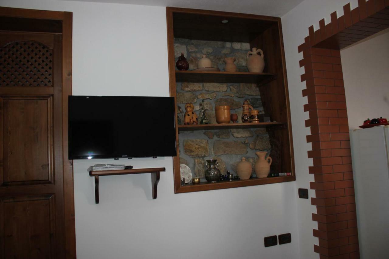 Guesthouse Arjan Berat Zewnętrze zdjęcie